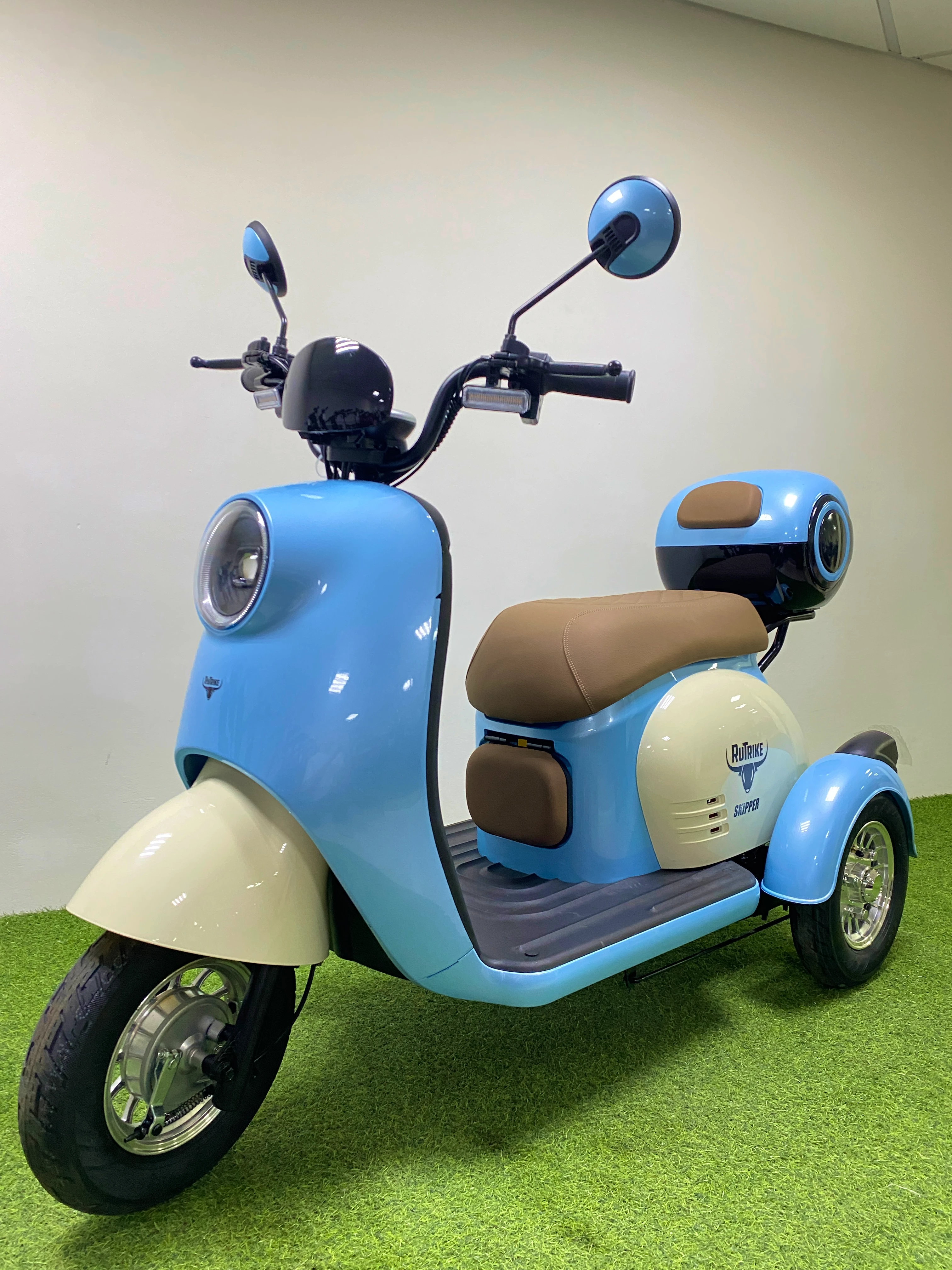 Электрический трицикл Rutrike Шкипер New Trike, общий вид